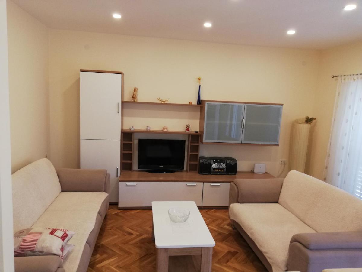 Apartment Anita Макарска Екстериор снимка
