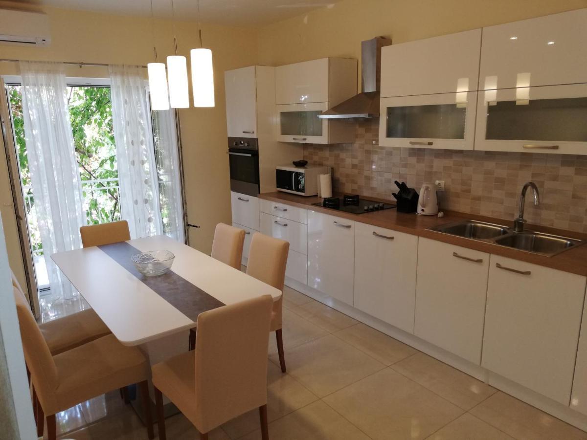 Apartment Anita Макарска Екстериор снимка